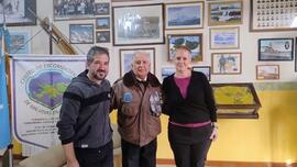 Gómez junto al equipo Universidad Nacional de Tierra del Fuego, Antártida e Islas del Atlántico Sur
